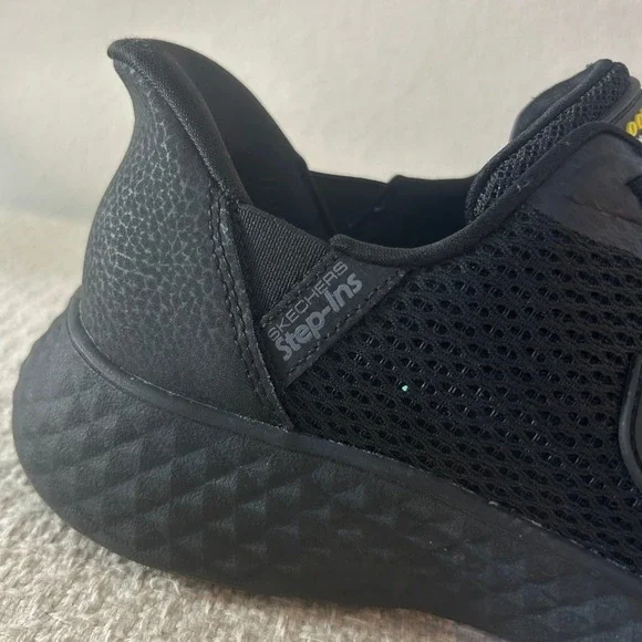 Skechers Hands Free Step-Ins Goodyear Black Slip Resistant  Women's Sneakers 7.5 - Picture 5 of 14